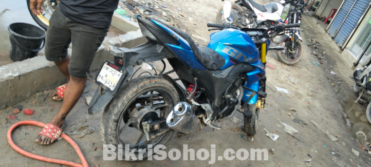 Suzuki gixxer